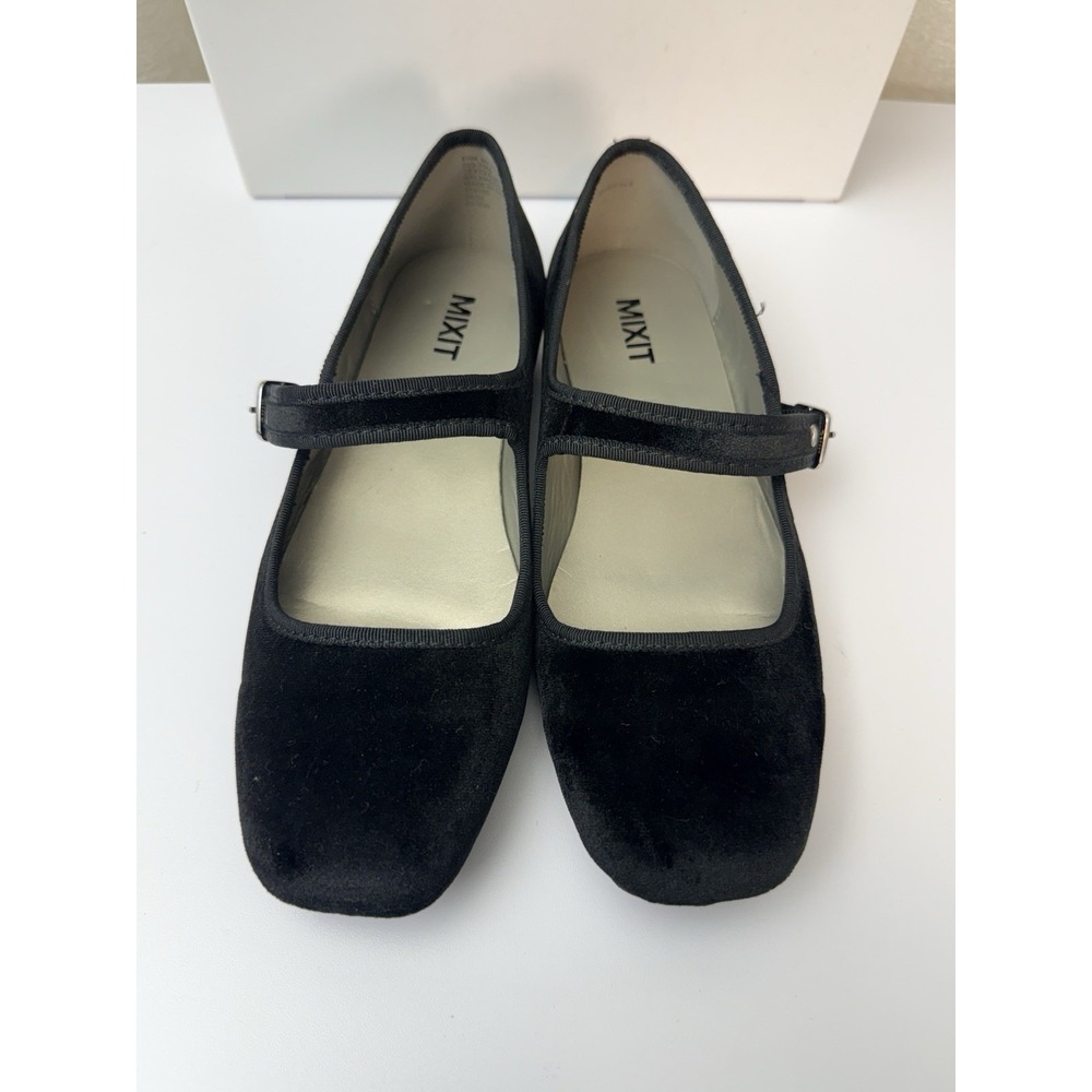 Mix it Retro Women's Black Velvet Mary Jane Ballet Flats Size 6.5